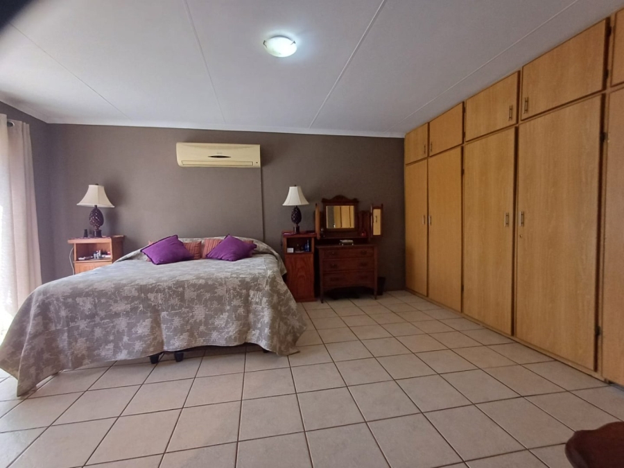 4 Bedroom Property for Sale in Doringkruin North West